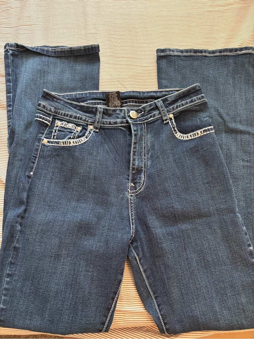 Classic Women’s Dark Blue Jeans with Bling Butt